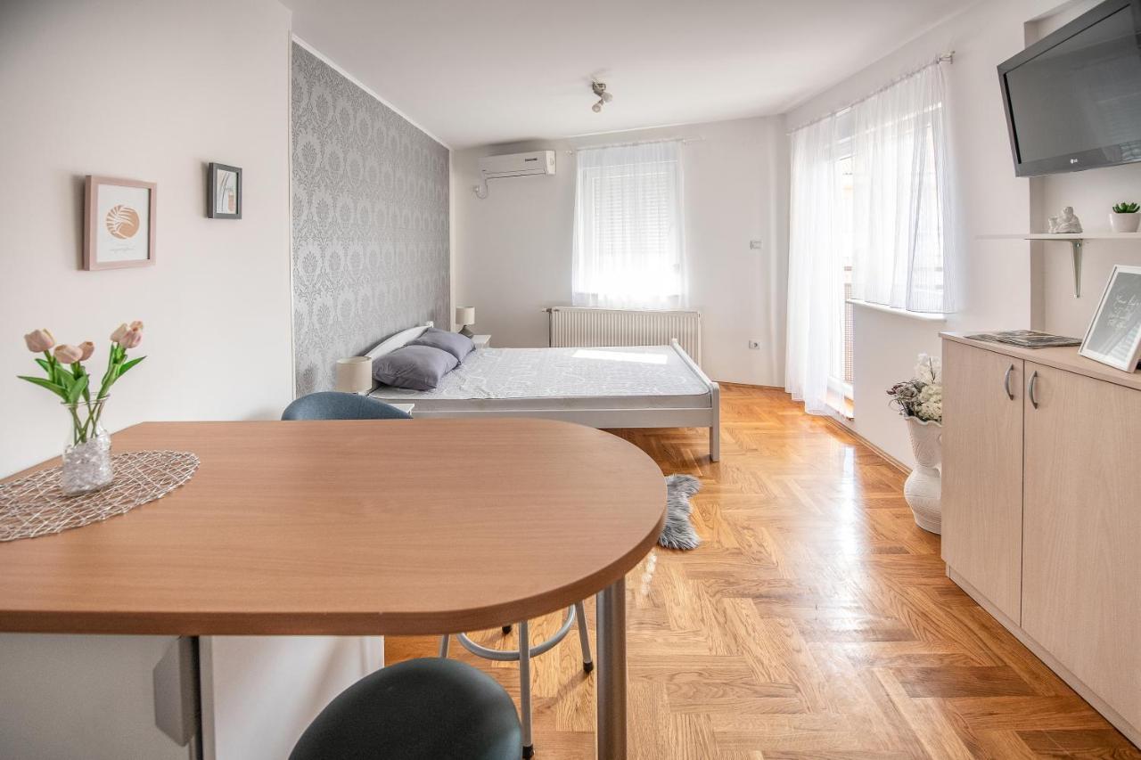 Stella Modern Apartment 2 Novi Sad Exterior foto